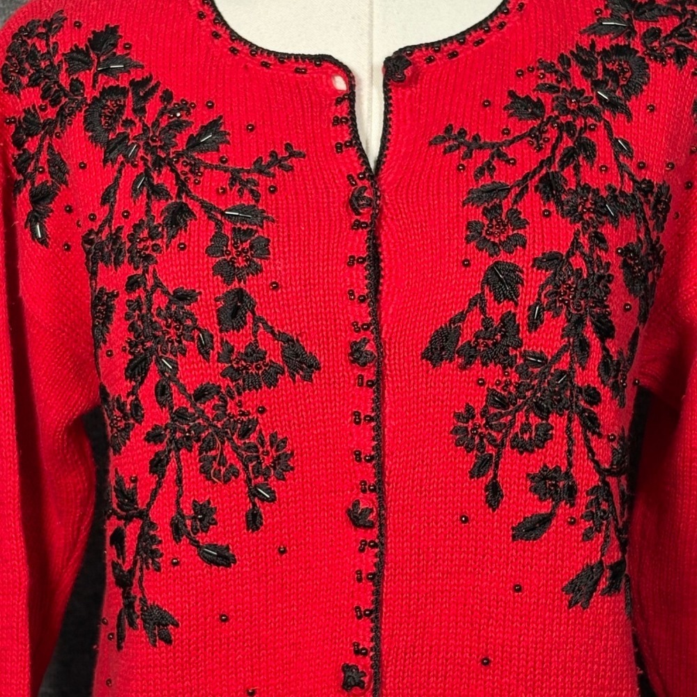 Vintage Heirloom Collectibles Cardigan Red Floral Beaded Sweater Small Petite - Picture 2 of 12